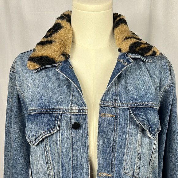 DL1961 Clyde Classic Jean Jacket in Oslo.